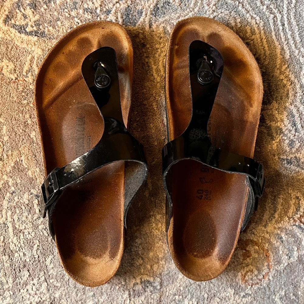 Birkenstock Gizeh Black Patent Sandal EUC size EU 40